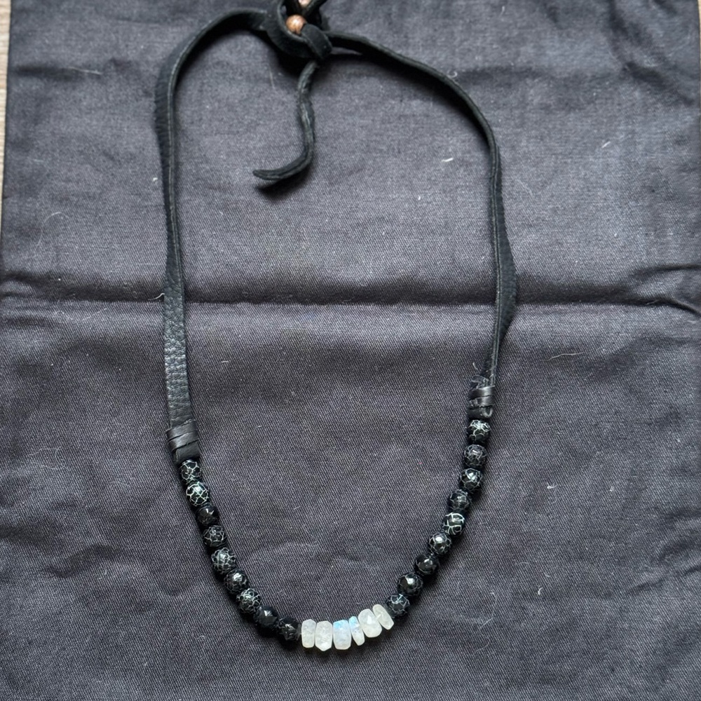 ✨Anthro Necklace✨
